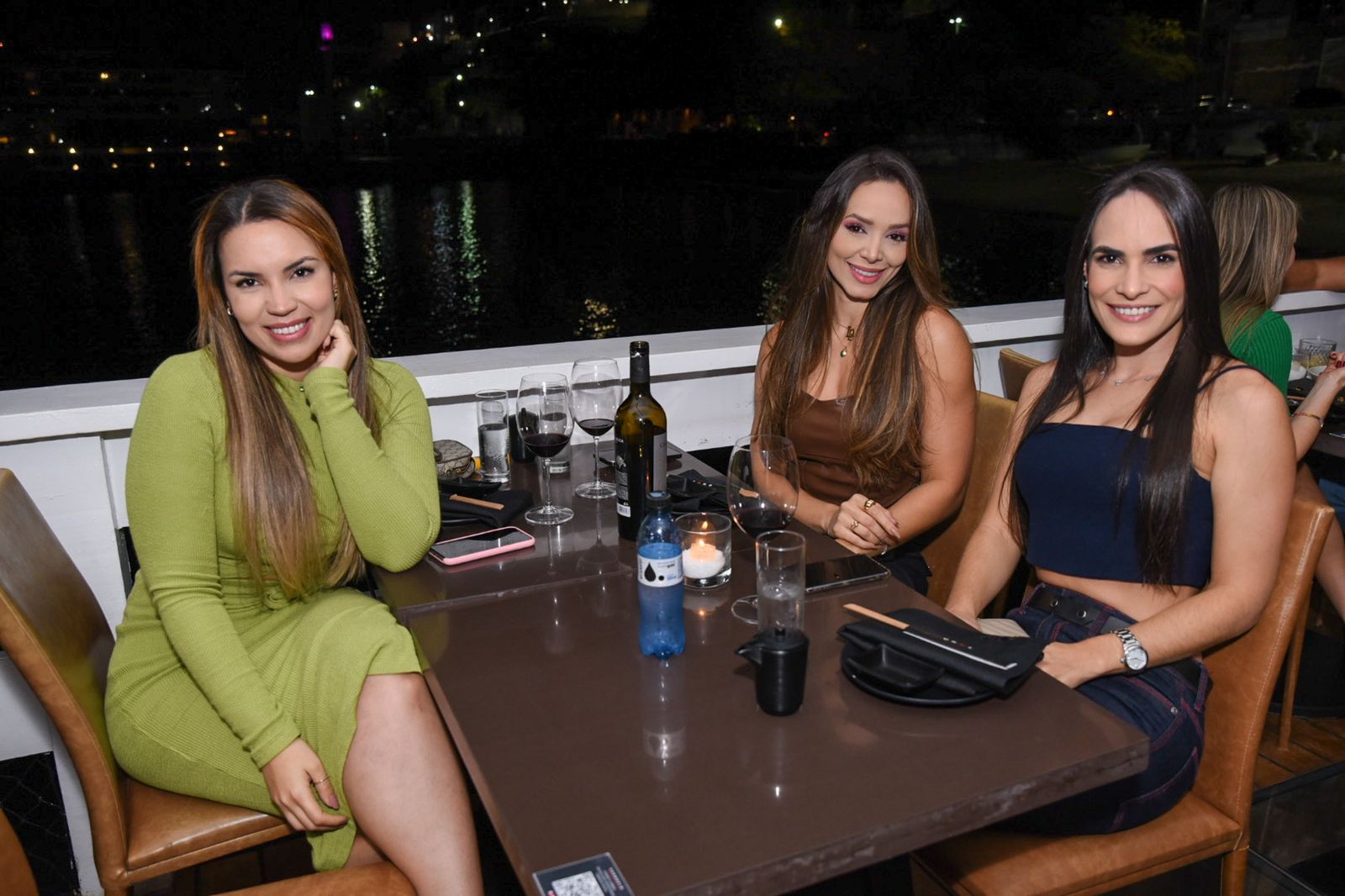 Monalisa Lima, Lorena Bastos e Jessyka Reis       